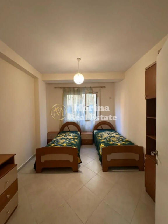 Apartment 2+1, near the Botanical Garden, 550 Euro/month.