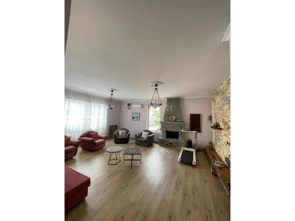VILLA FOR RENT IN NEW SAUK