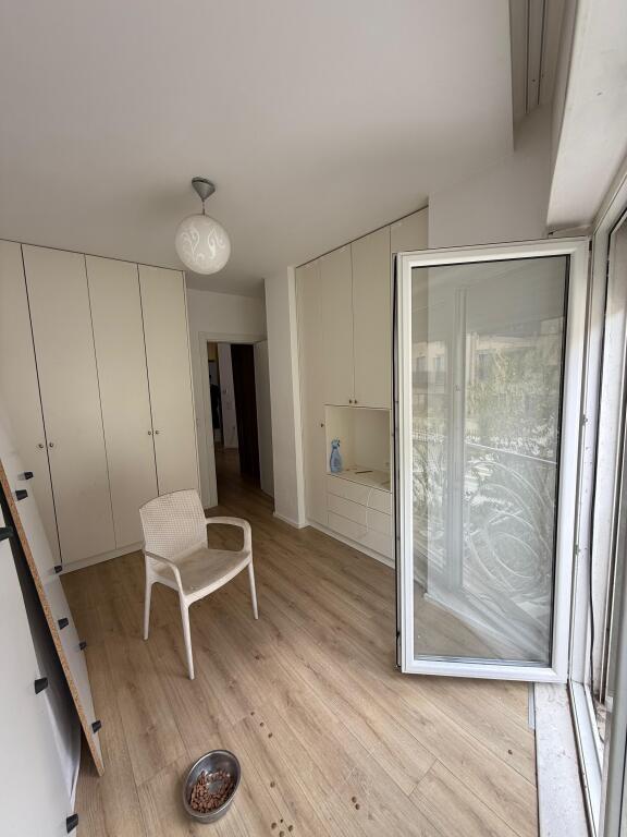 Shitet apartament 1+1+verande te Kompleksi "Kodra e Diellit 2".