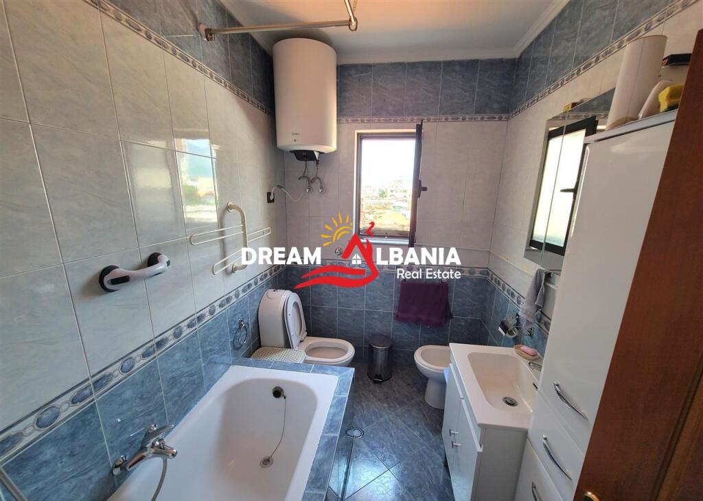 Appartamento 2+1+2Balconi in Vendita sulla Strada di Durazzo, vicino al Ginnasio Qemal Stafa (ID 41212027)