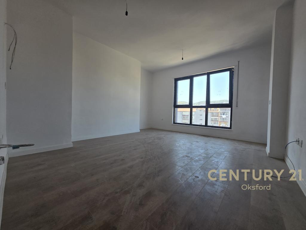 Office Space for Rent – Paris Commune, Tirana