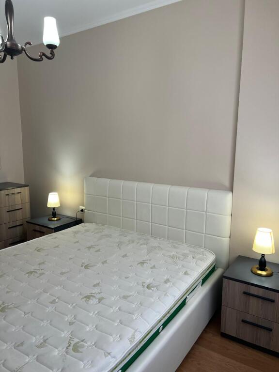 Apartament me qira 1+1 tek Rruga e Kavajes