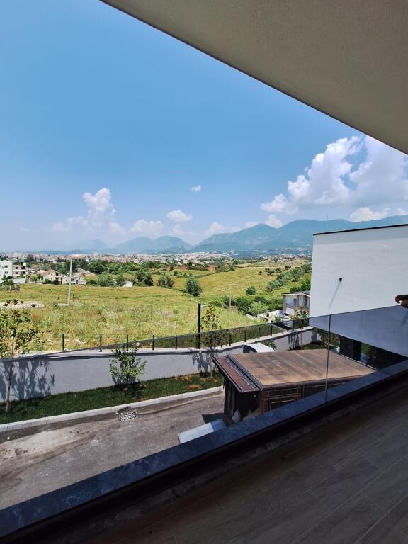 3-Storey Villa For Rent