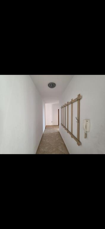 Jepet Apartament 2+1 me qera ne 5 maji