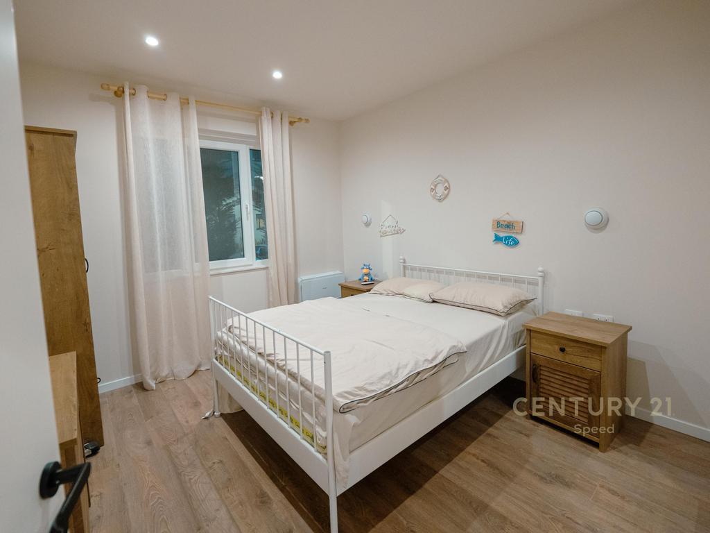 🌅 Shitet Apartament Super Luksoz me 3 Poste Parkimi | Vala Mar, Gjiri i Lalëzit