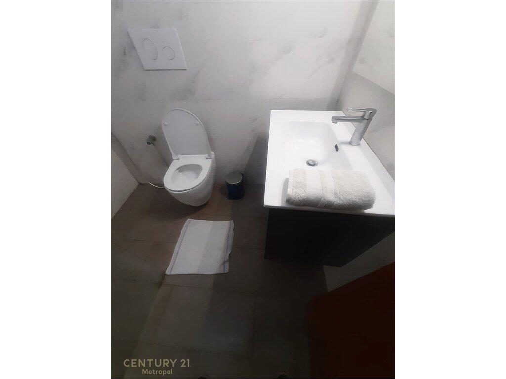 🏡 Jepet me qira shtëpi private 1-katëshe – ideale për familje ose individë