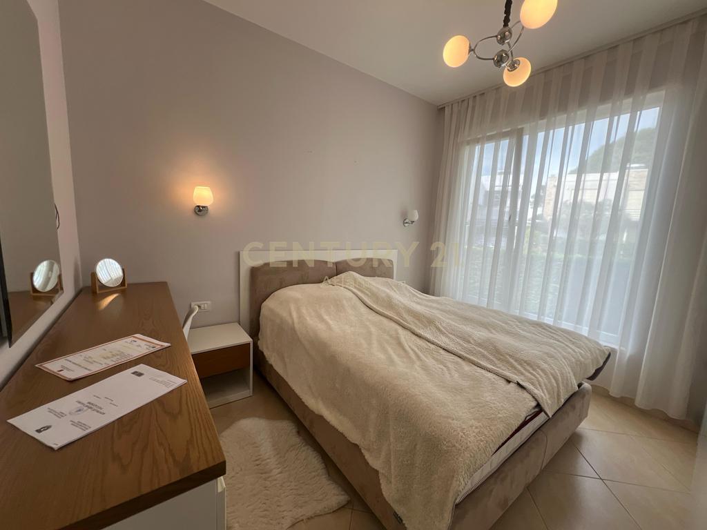 🏡 Shitet Apartament 2+1 me Oborr në Lura 3, Gjiri i Lalzit