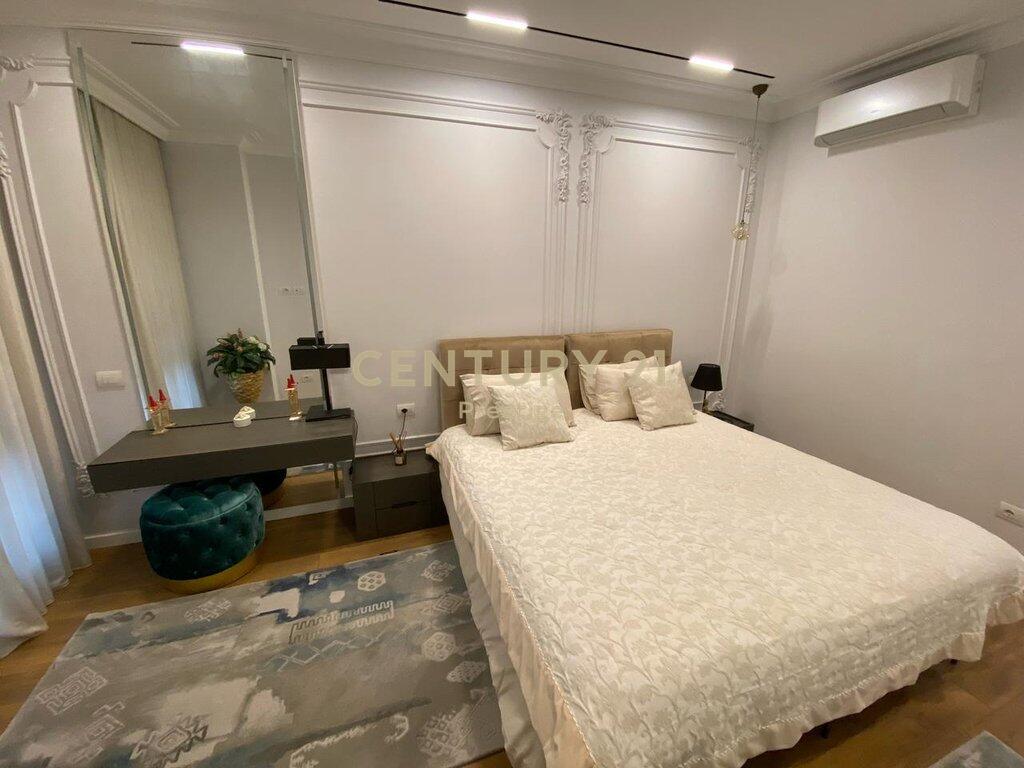 🏡 Jepet me Qira Apartament Modern 2+1+2 – Rruga e Barrikadave