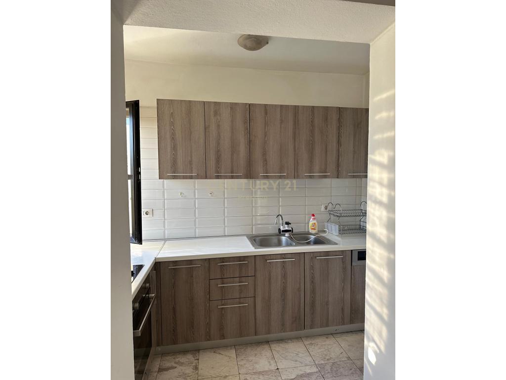 🏡 Jepet me qira apartament 2+1 – Rruga Bardhyl