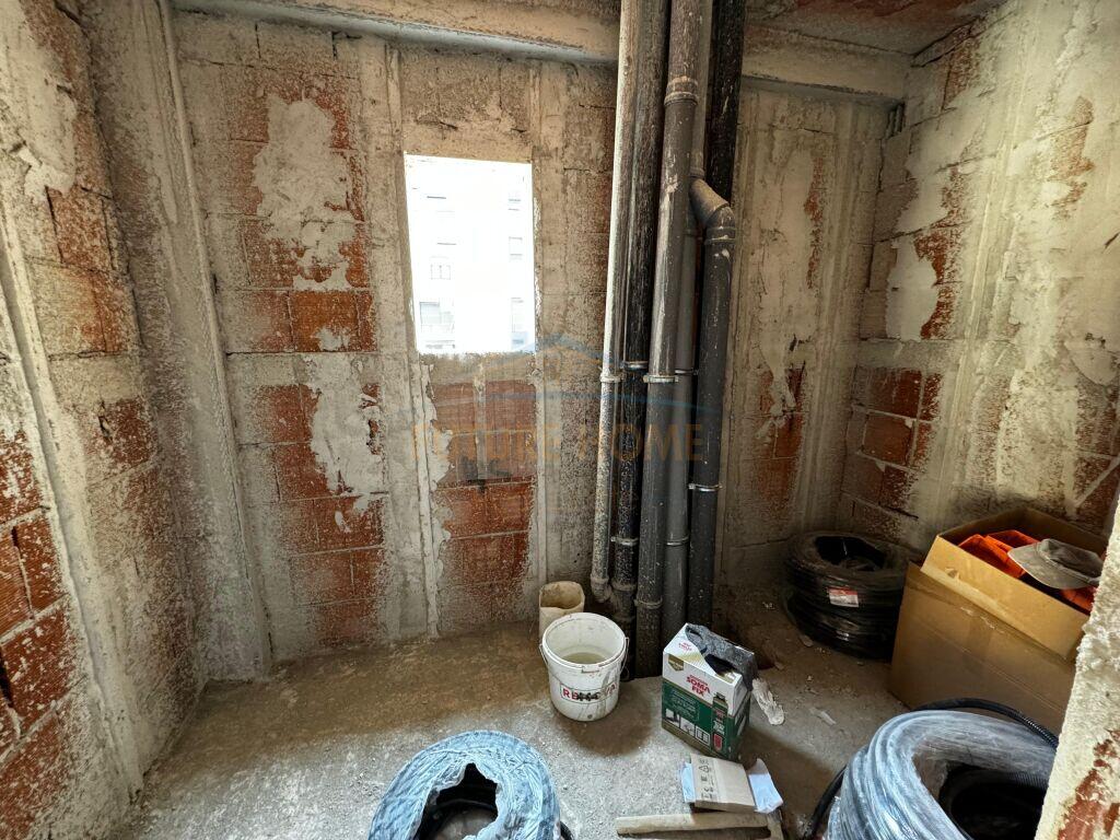 For sale, Apartment 1+1, Pazari Ri, Tirana.