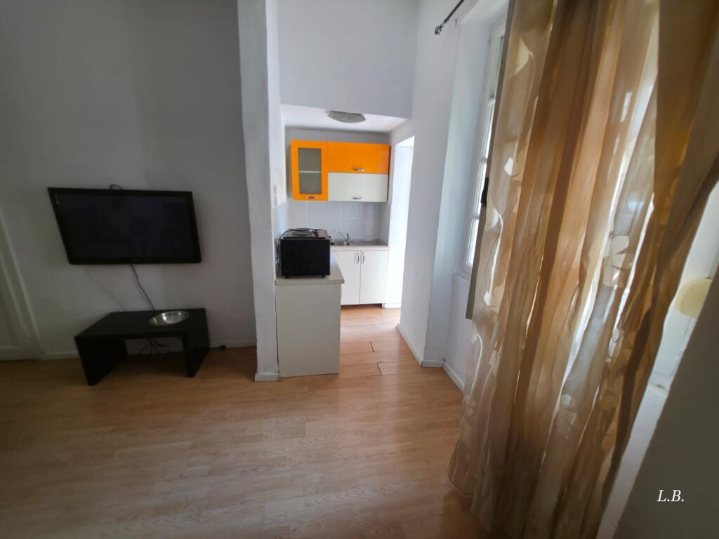 Apartament për Qira – Tirana e Re, Sheshi Willson