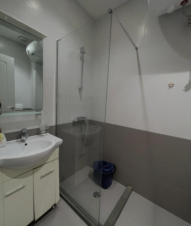 Shitet apartament 1+1 me hipoteke tek Kopshti Botanik