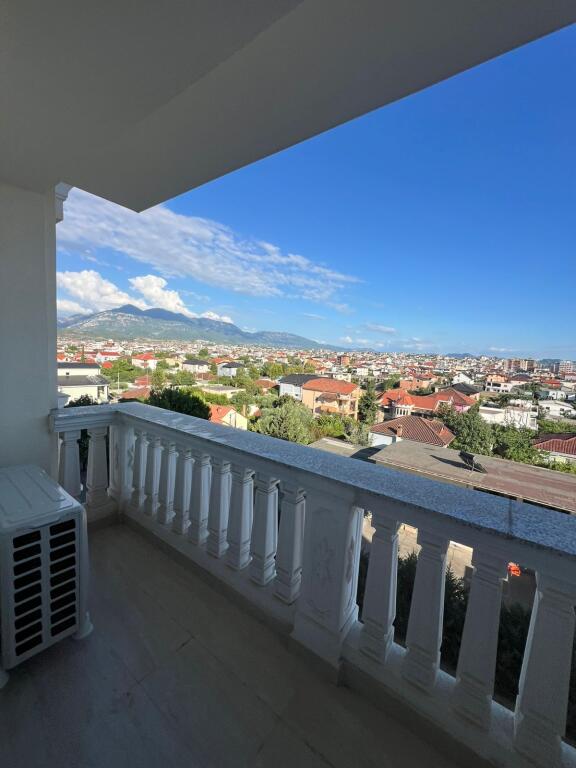 APARTAMENT ME QERA 1+1