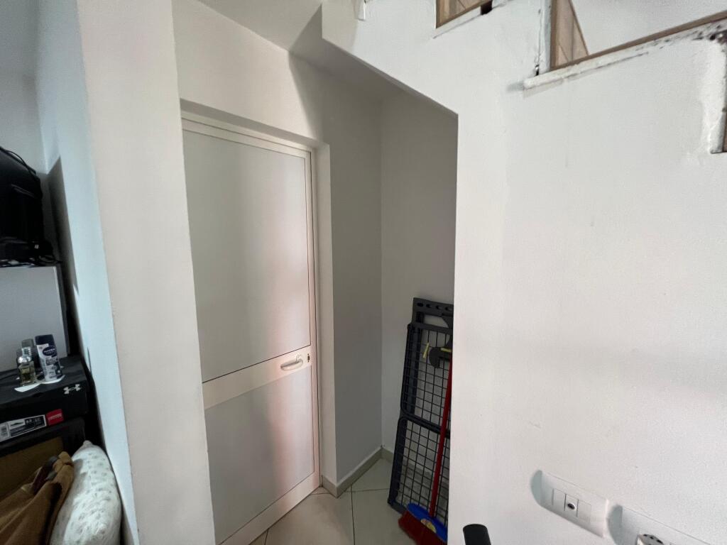 📣 AFFITTO Appartamento 1+1 (Duplex) 📍 Vicino all'Ospedale Americano 2 🛣️ Via "Dibres" ✨  💶 Prezzo 40.000 Leke