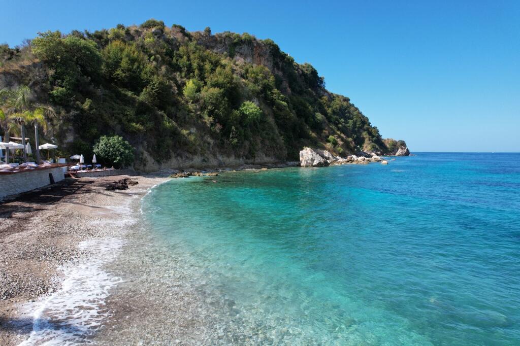Appartamento In Vendita A Himare