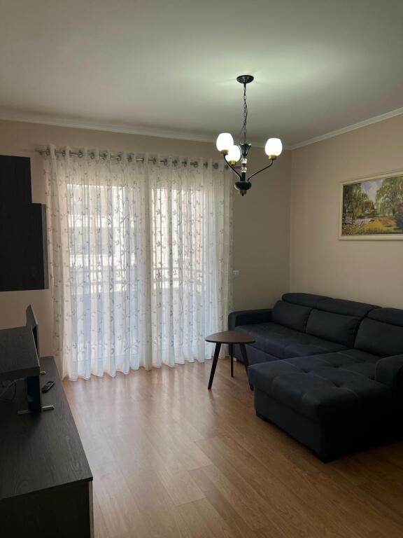 Apartament me qira 1+1 tek Rruga e Kavajes
