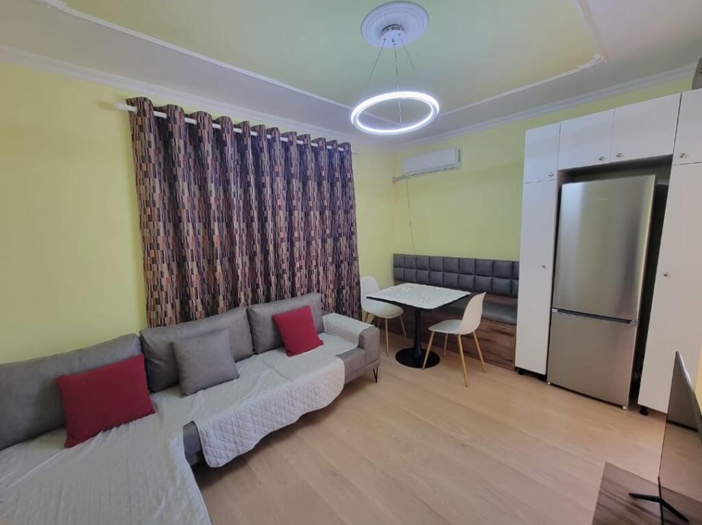 Apartament 1+1 per qira, Pazari i Ri