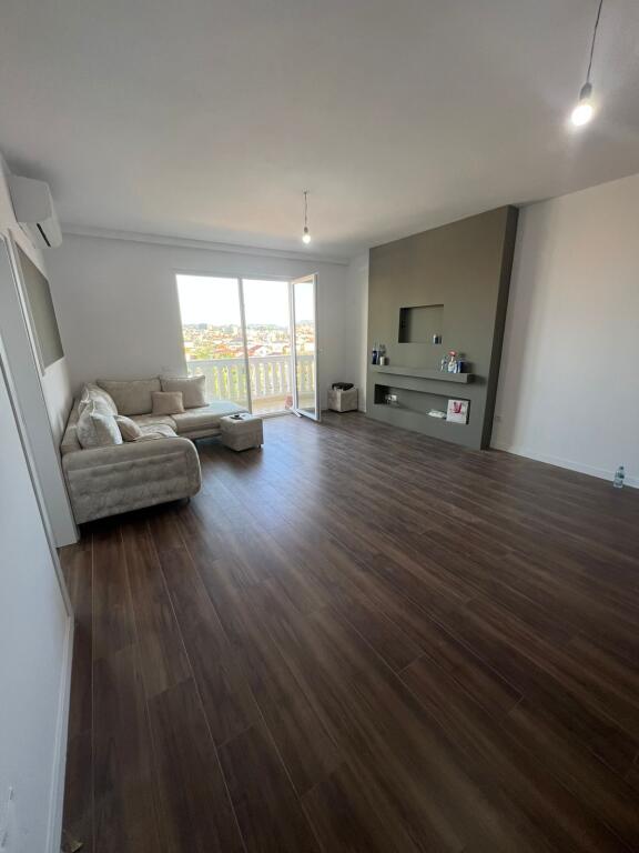 APARTAMENT ME QERA 1+1