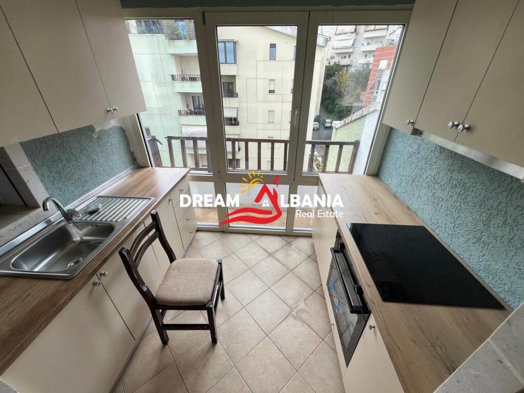 Apartment 2+1+2 WC+Veranda for Rent near the Botanical Garden, near the Mosque in Tirana (ID 42215072)