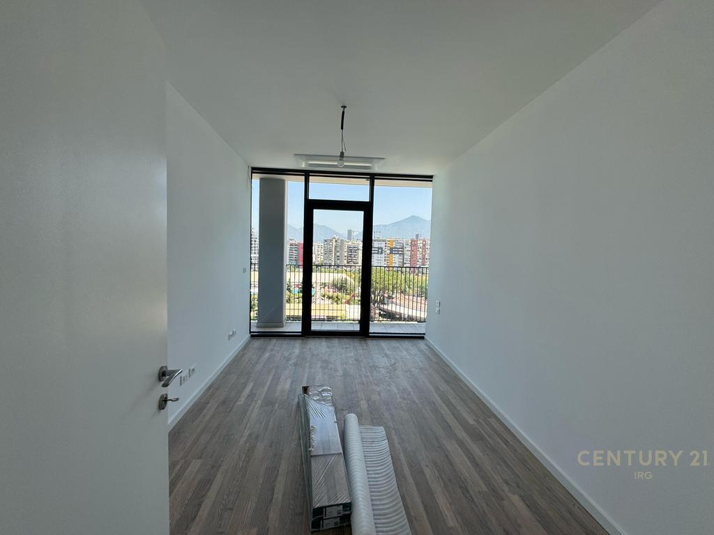 🏢 Apartment / Office 2+1+2 with Balcony – Lake View Residence, Tirana