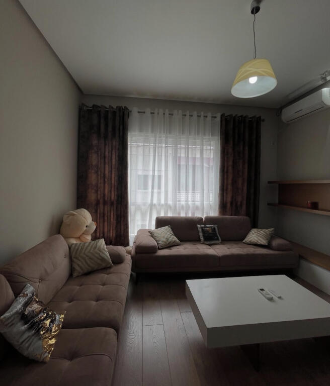 Shitet apartament 1+1 me hipoteke tek Kopshti Botanik