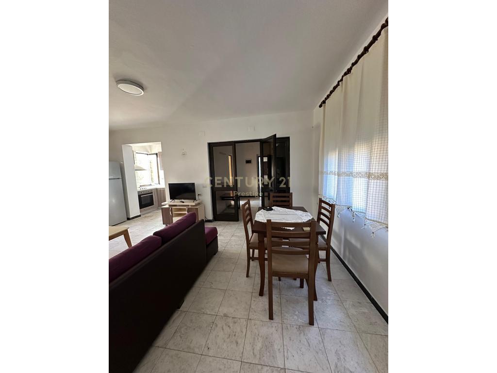 🏡 Jepet me qira apartament 2+1 – Rruga Bardhyl