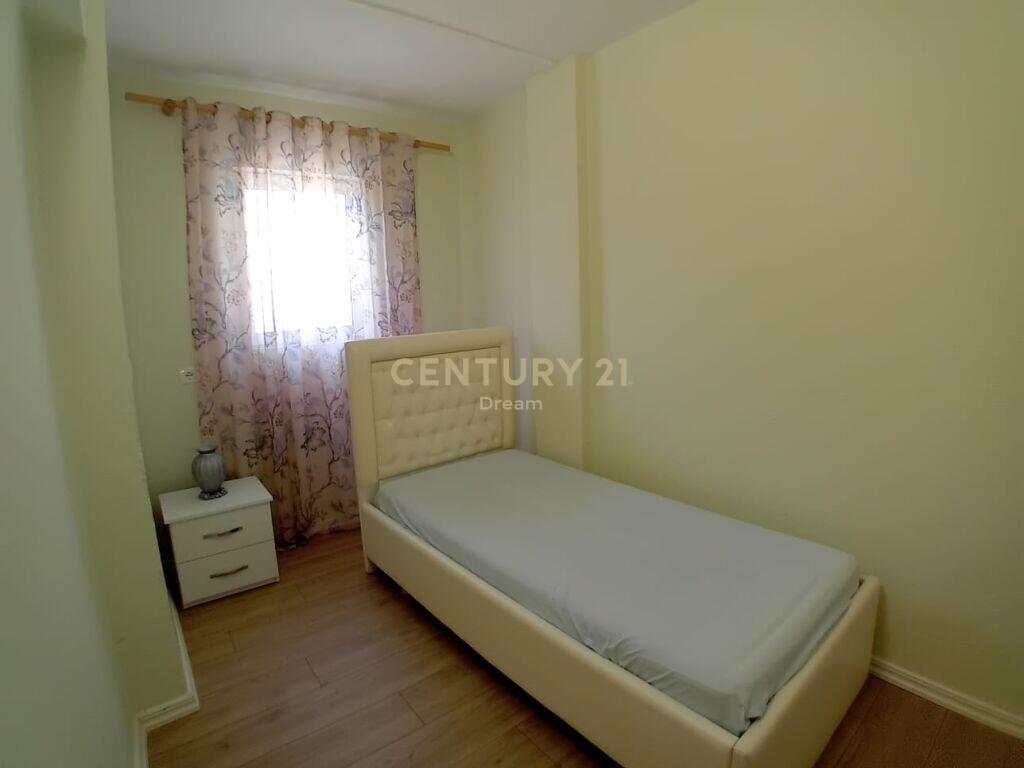 3+1 apartment for rent in Xhamllik