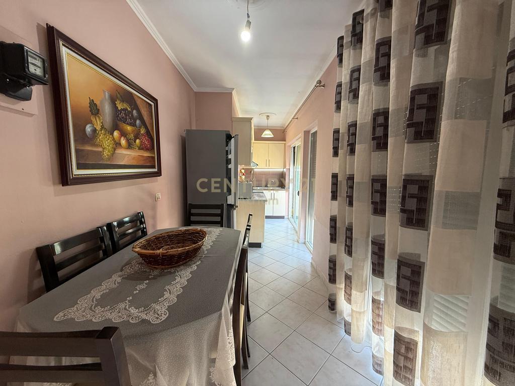 🏡 Apartament 2+1 me Qira | Ish-Dogana – Tiranë