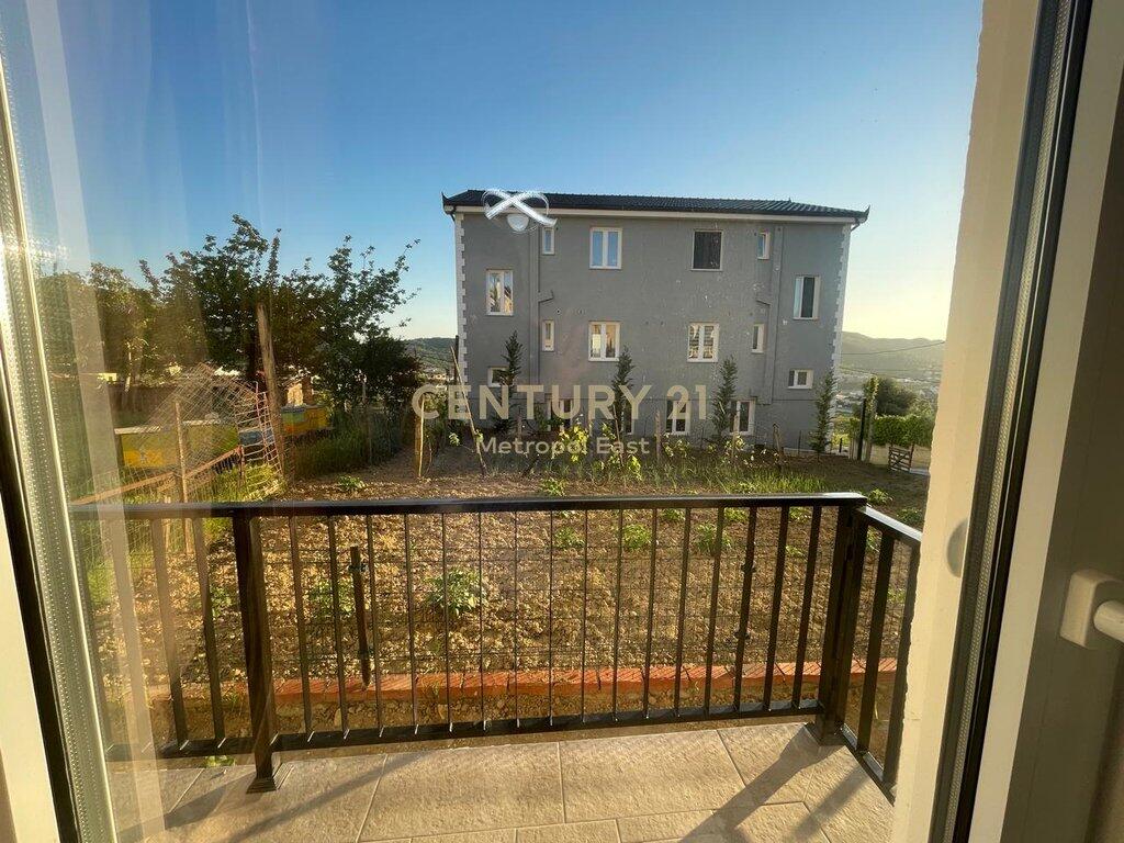 2-STOREY VILLA FOR RENT IN THE LONDON AREA