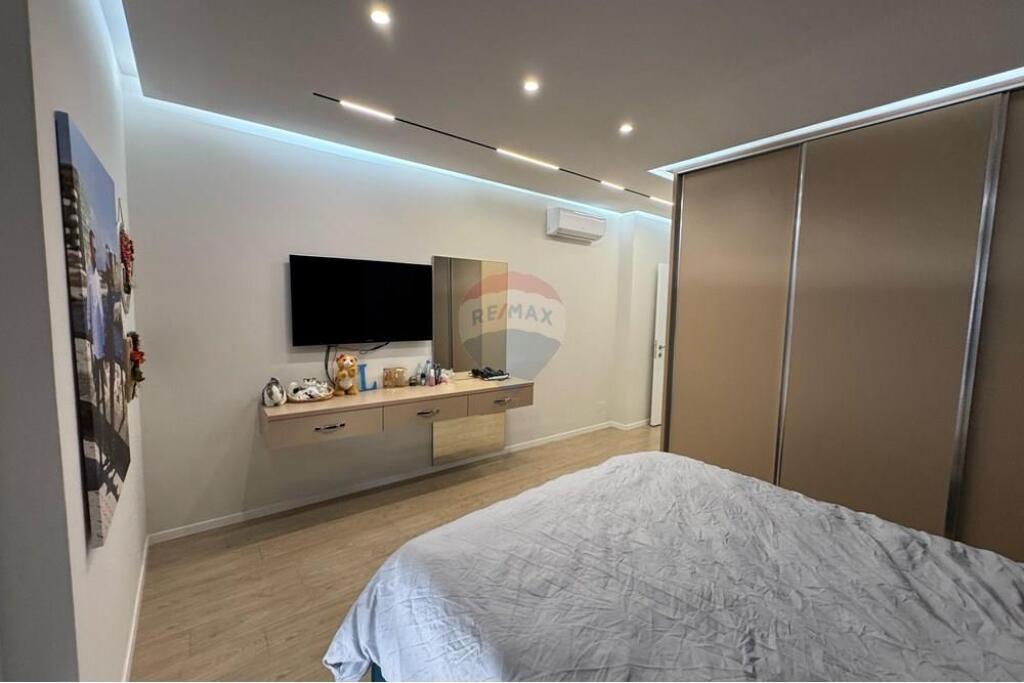 Apartment 2+1+2+Parking Space; Kodra e Diellit