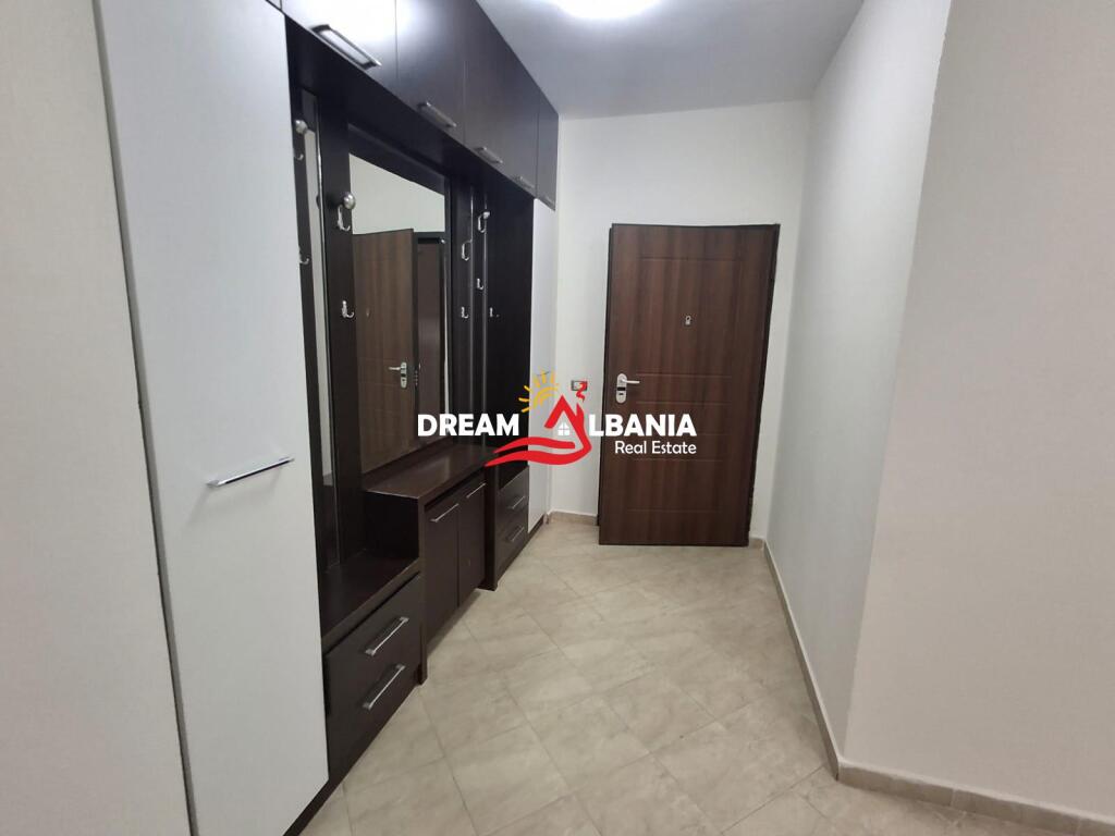 Jepet apartament me qera 2+1 afer Shkolles Rreze Drite Sauk Tirane ID (42115335)