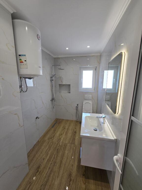 FOR SALE APARTMENT 2+1 BARDHYL STREET 145,000 EURO
