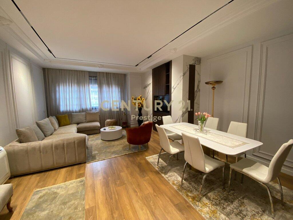 APARTMENT 2+1+2 FOR RENT, BARRICADES STREET, TIRANA!