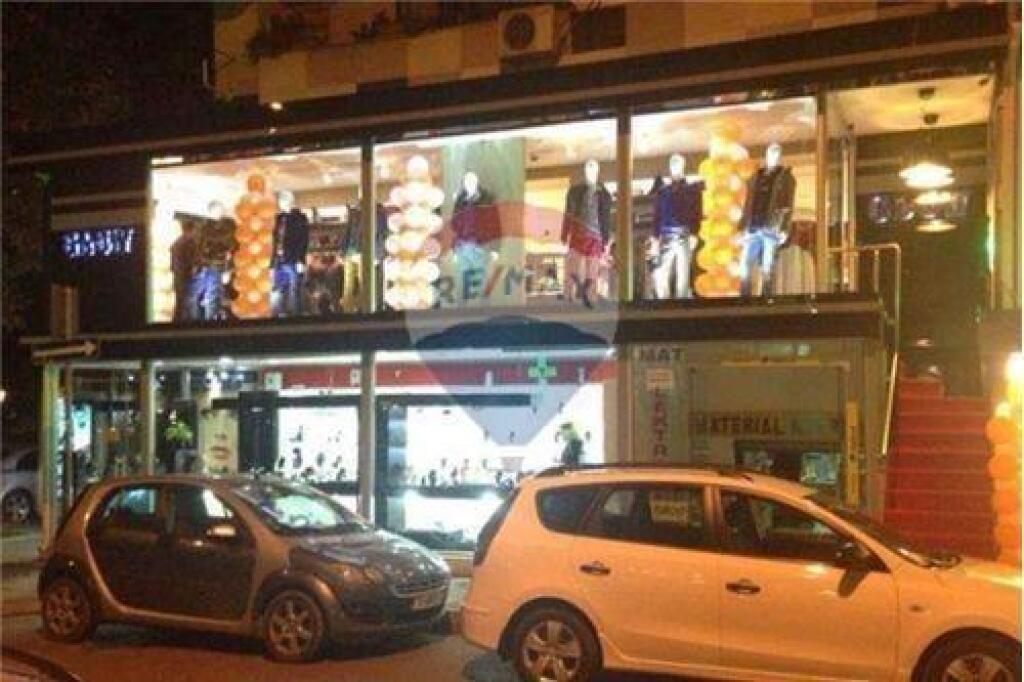 COMMERCIAL CORNER SPACE FOR SALE IN BLLOK