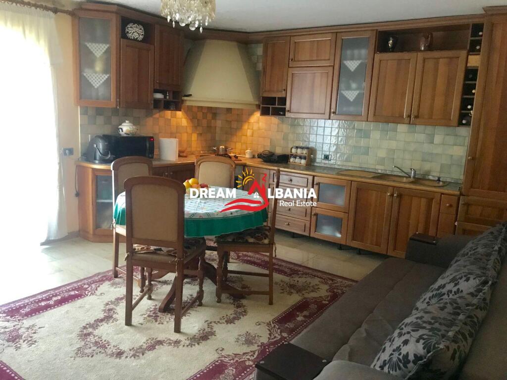 Affittasi appartamento 3+1 presso Mozaiku di Tirana (ID 4239067)