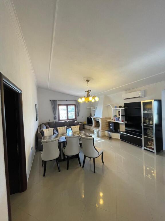 ❗OCCASIONE❗ VILLA CON PISCINA IN VENDITA A FARKE