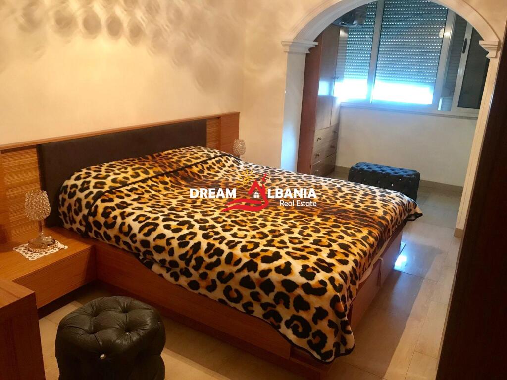 Affittasi appartamento 3+1 presso Mozaiku di Tirana (ID 4239067)