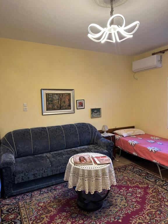 Apartament 2+1 me Qera tek rruga e Durrssit