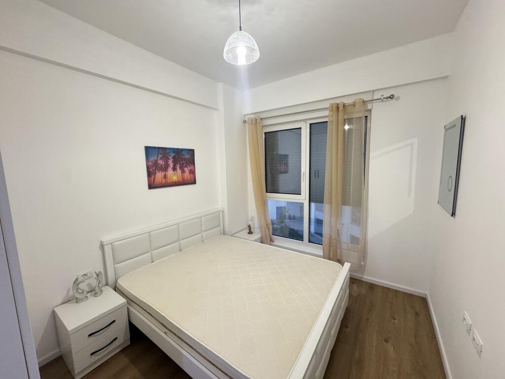 Jepet me qera Apartament 1+1+ Parkim