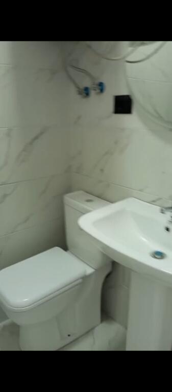 GARSIONERE 270 EURO VILAT AMERIKANE.