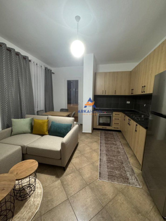 AFFITTASI APPARTAMENTO 1+1+BALCONE "KRISTAL CENTER" 50.000 LEK