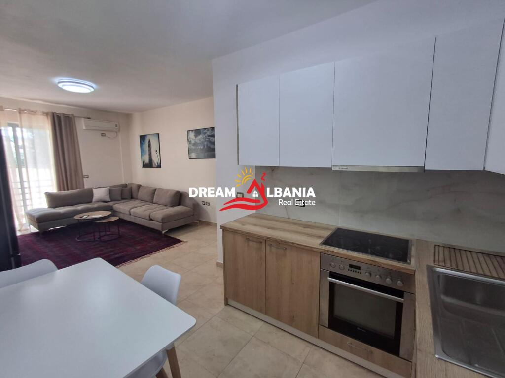 Jepet apartament me qera 2+1 afer Shkolles Rreze Drite Sauk Tirane ID (42115335)