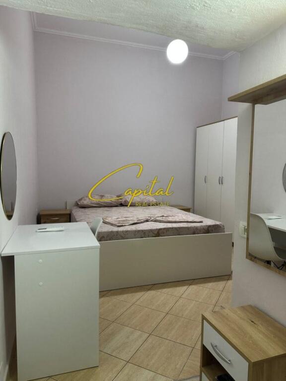 GARSONIERE ME QERA 40 M2 RRUGA 5 MAJI 300 EURO