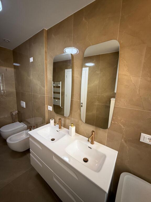 Apartment 4+1 for sale at Lake View Residence (Kosovareve St.) Super Price 