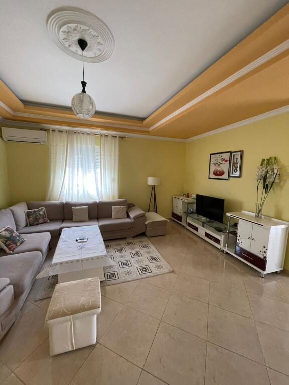 Apartament me qera 3+1+parkim Kamez