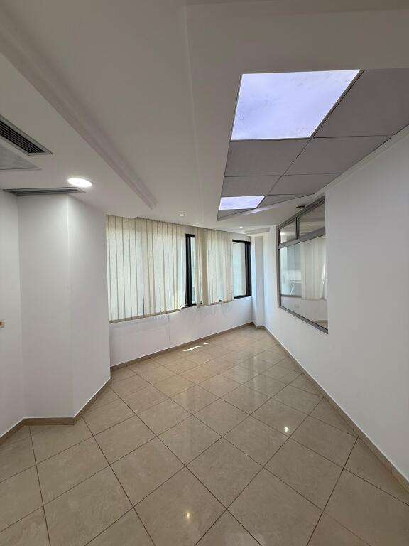 OFFICE SPACE FOR RENT - NEAR THE TWIN TOWERS