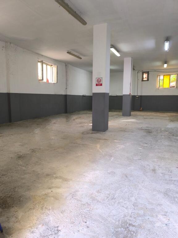🏢Magazine 260m2 ⬆️Lartesi 4.8m 💶 1700 euro