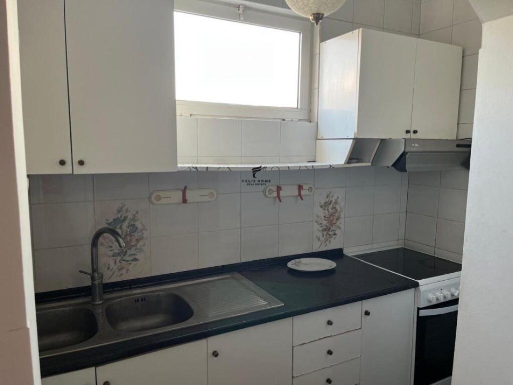APARTAMENT ME QERA 2+1 MINE PEZA 450 EURO