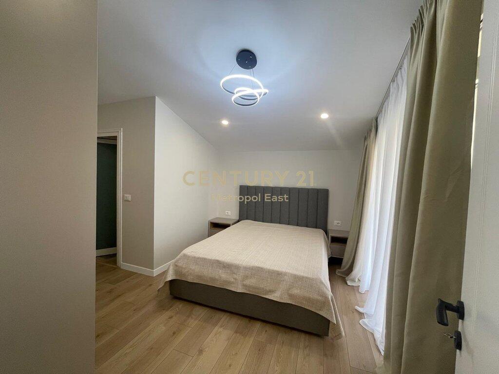 2-STOREY VILLA FOR RENT IN THE LONDON AREA