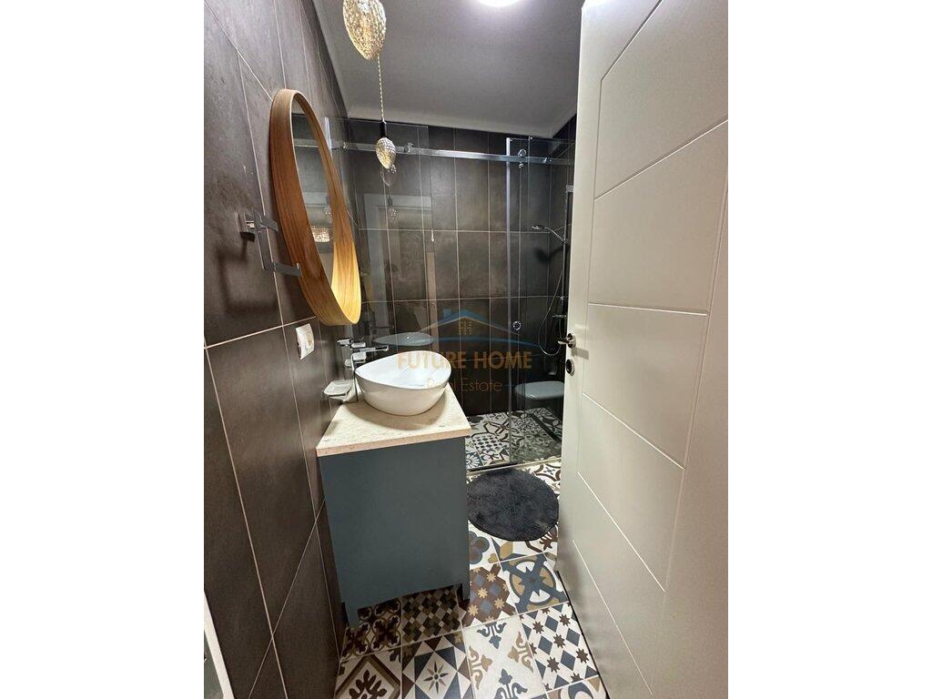 Shitet apartament 2+1+2 Kopshti Botanik